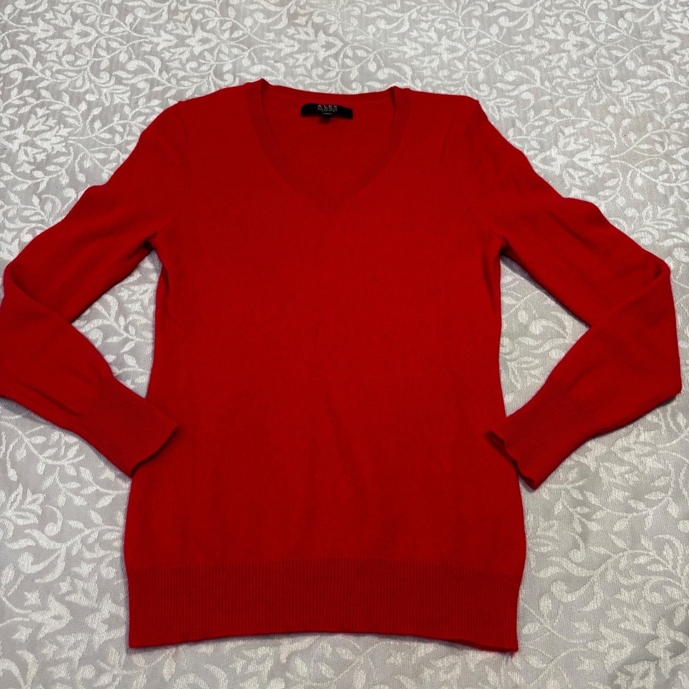Alex Marie Red 100% Cashmere V-Neck Long Sleeve Knit Sweater Womens Medium (C28)